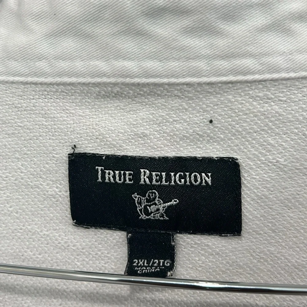 True religion white two pockets on either side size 2xl